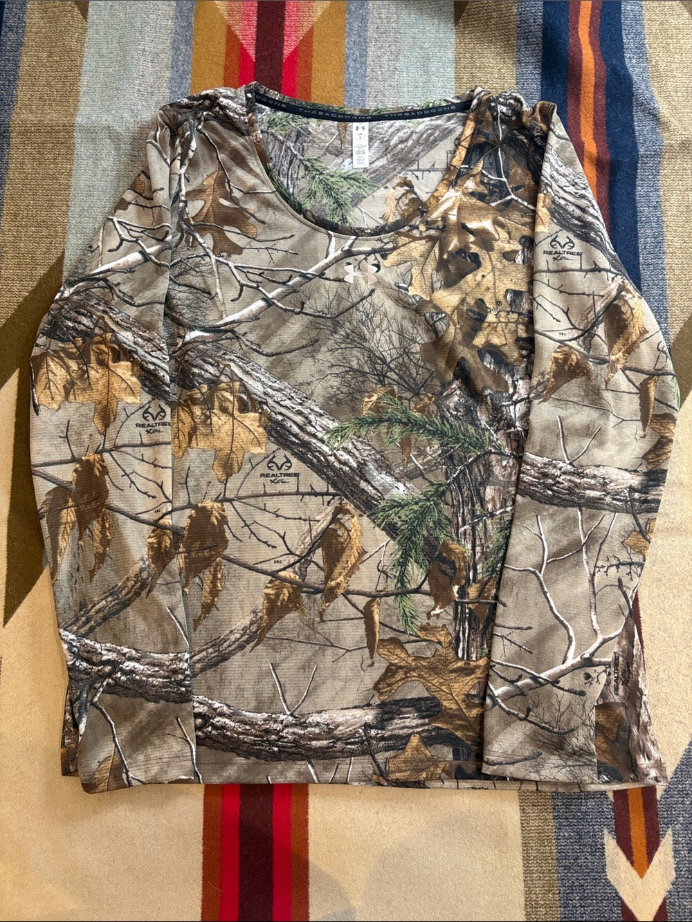 Under Armour Women’s Camo Scoop Neck Performance Tee - Brown/Green